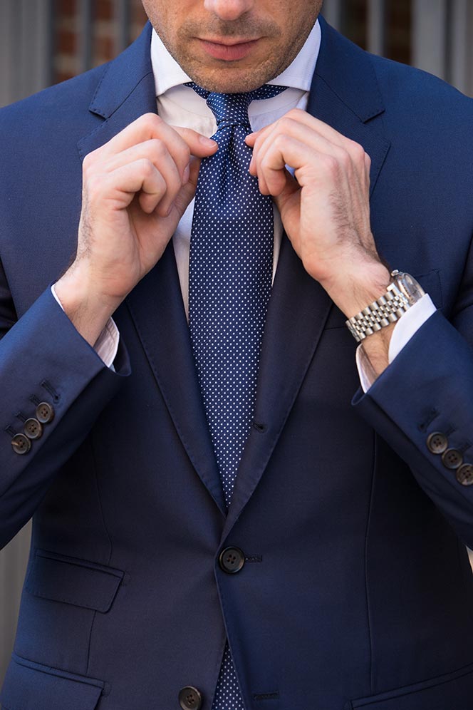 blue suit blue shirt what tie