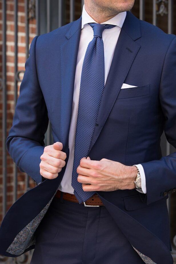 blue suit what color tie