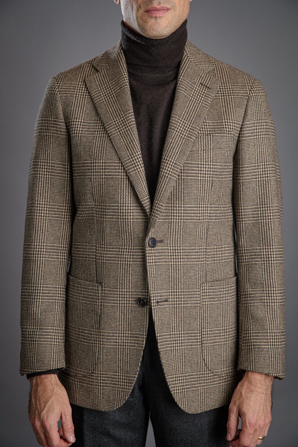 Men's Prince of Wales Check Sport Coat in Brown – Timeless & Versatile