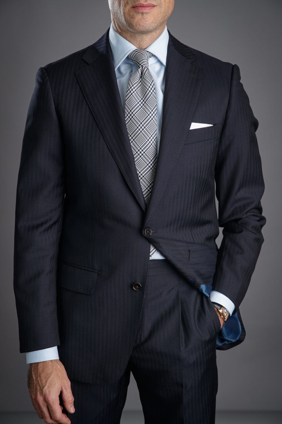 Men's Navy Suit with Subtle Herringbone Pattern – Timeless & Versatile