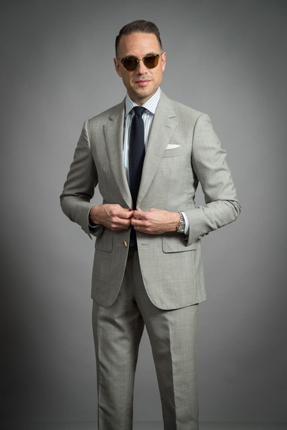 Made-to-Measure Fresco Suit in Light Gray – Fresh & Sophisticated