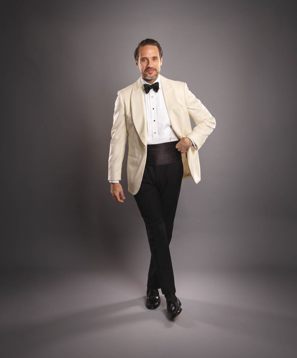 Custom Ivory Dinner Jacket – Timeless Style for Black-Tie Affairs