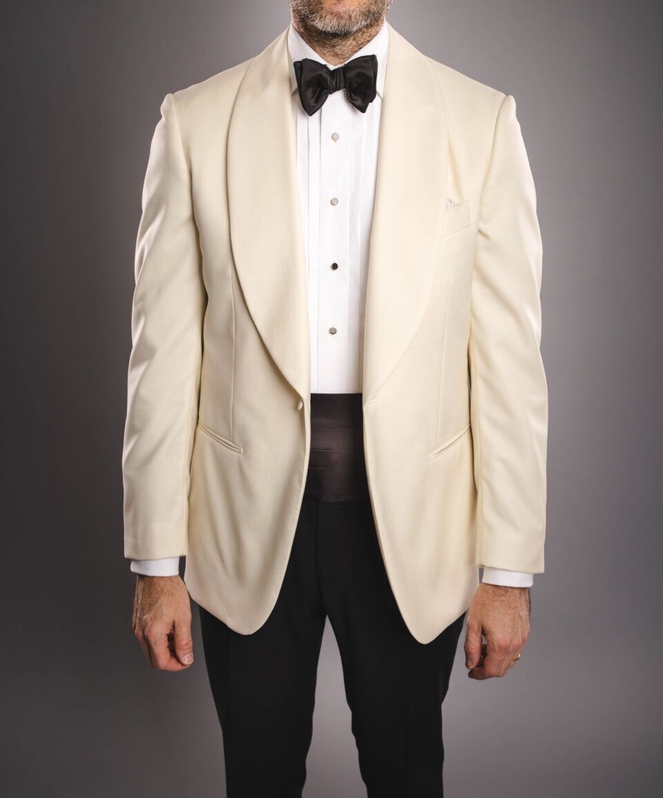 Elegant Ivory Dinner Jacket with Black Bow Tie – Made-to-Measure Design