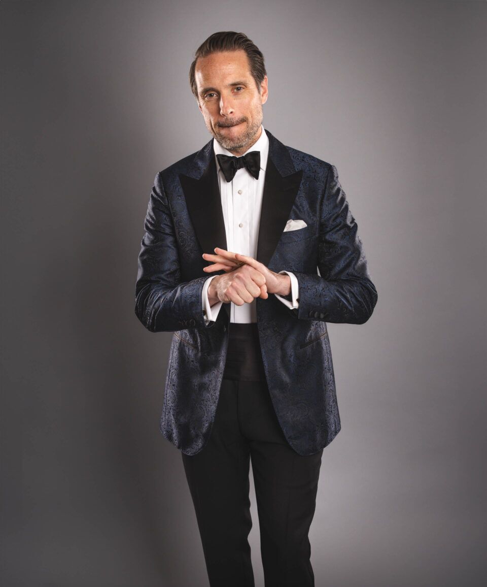 Made-to-Measure Navy Jacquard Dinner Jacket – Stylish & Sophisticated