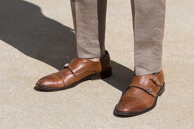 How To Pull Off Linen Trousers at Work - He Spoke Style