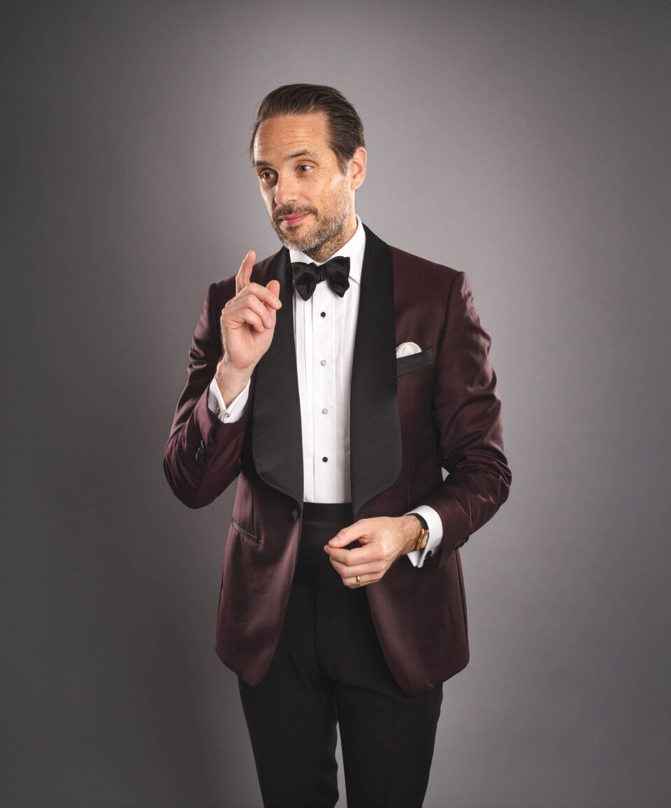 Made-to-Measure Burgundy Dinner Jacket – Sophisticated & Unique