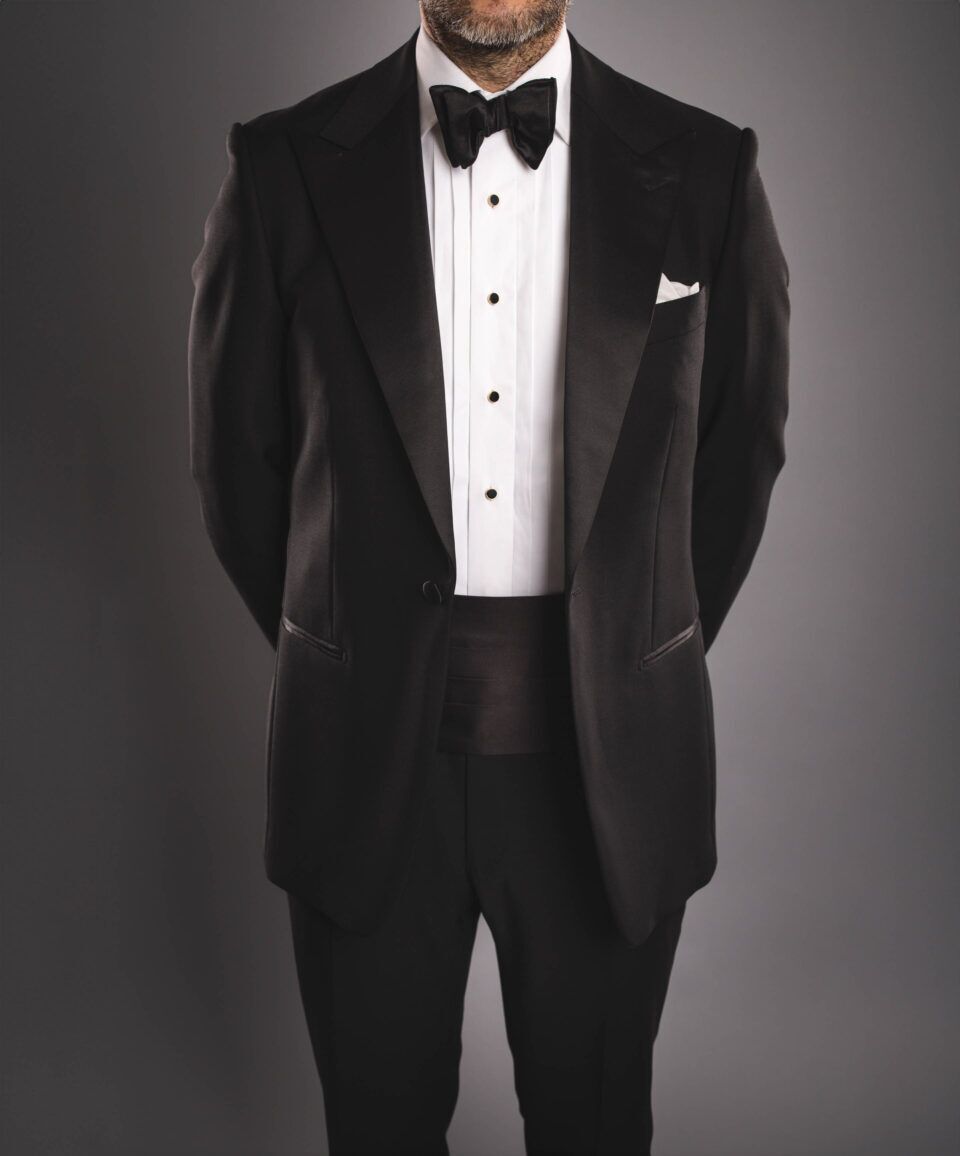 Made-to-Measure Black Tuxedo – Perfect for Weddings & Formal Events