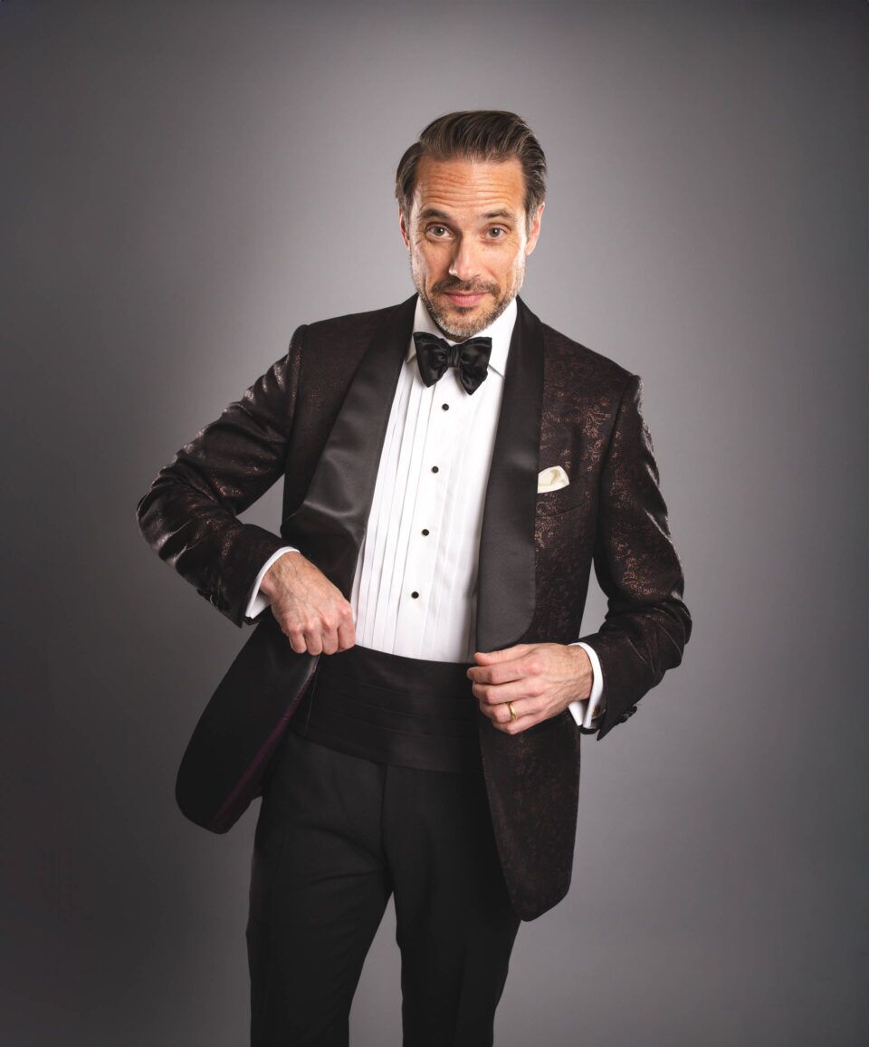 Men's Luxury Brown Dinner Jacket with Metallic Sheen – Elegant & Modern