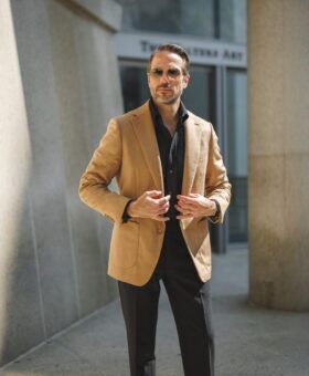 Elegant Camel Hair Sport Coat with Tailored Fit & Premium Craftsmanship