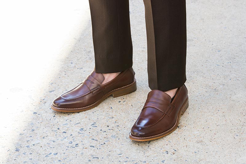 A Guide to Wearing Shoes Without Socks
