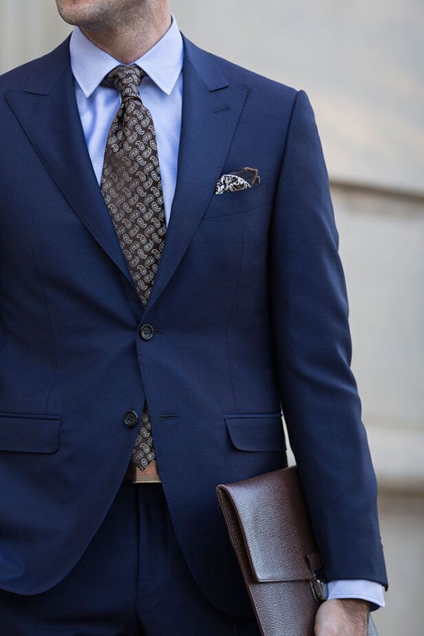 blue suit what color tie
