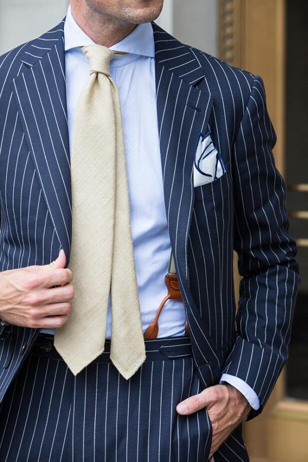 blue suit what color tie