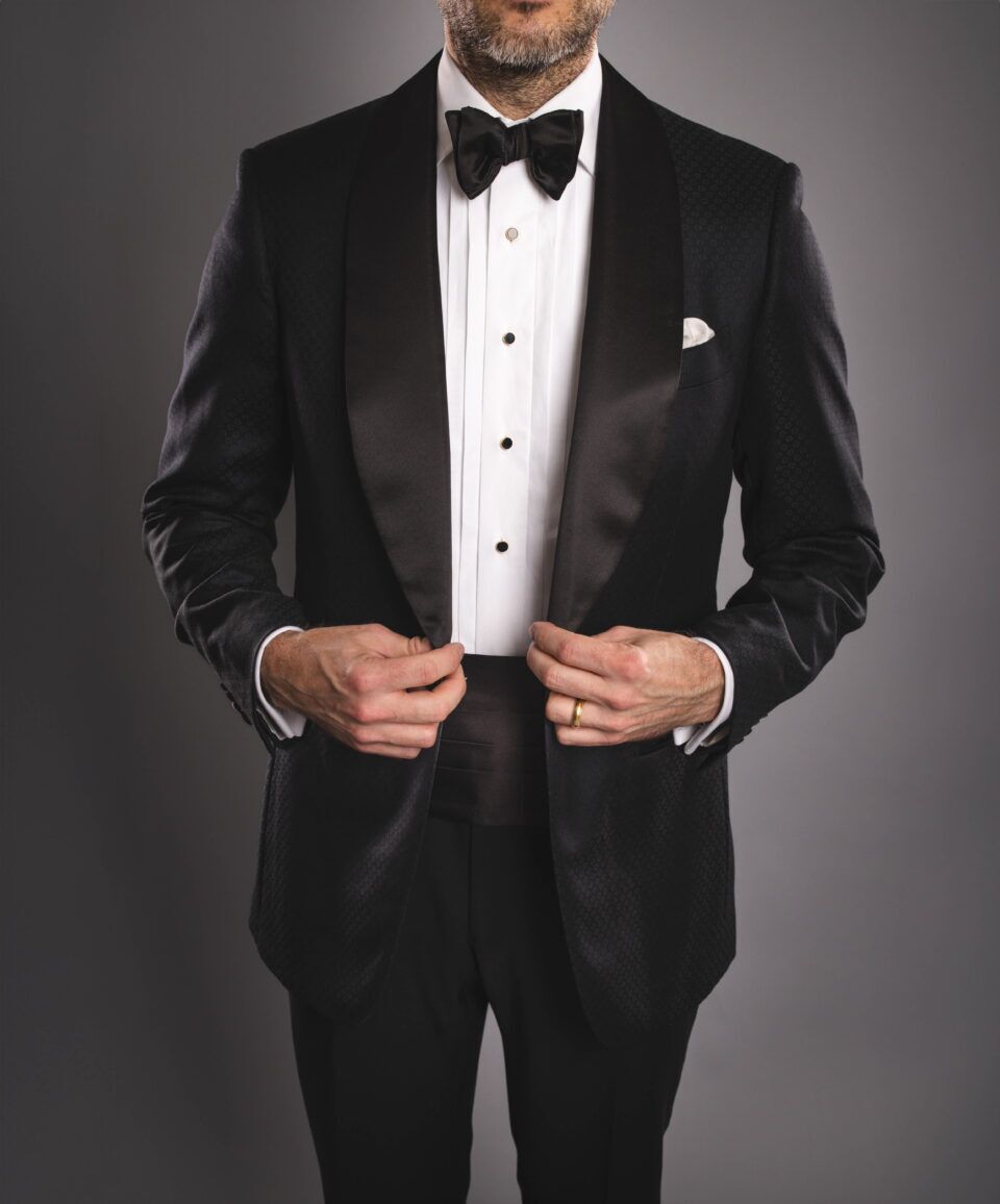 Men's Navy Blue Subtle Flower Pattern Shawl Collar Dinner Jacket - He Spoke Style Shop