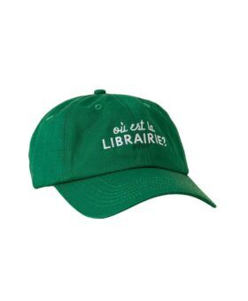 Green cotton baseball cap embroidered with the words ou est la librairie