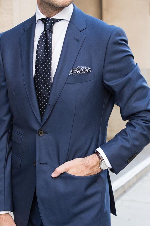 blue suit what color tie