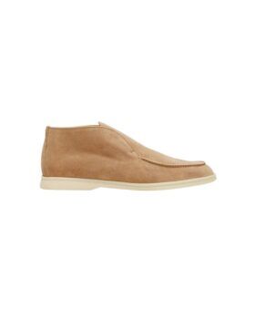 Tan suede laceless chukka boot with cream rubber sole, side product view